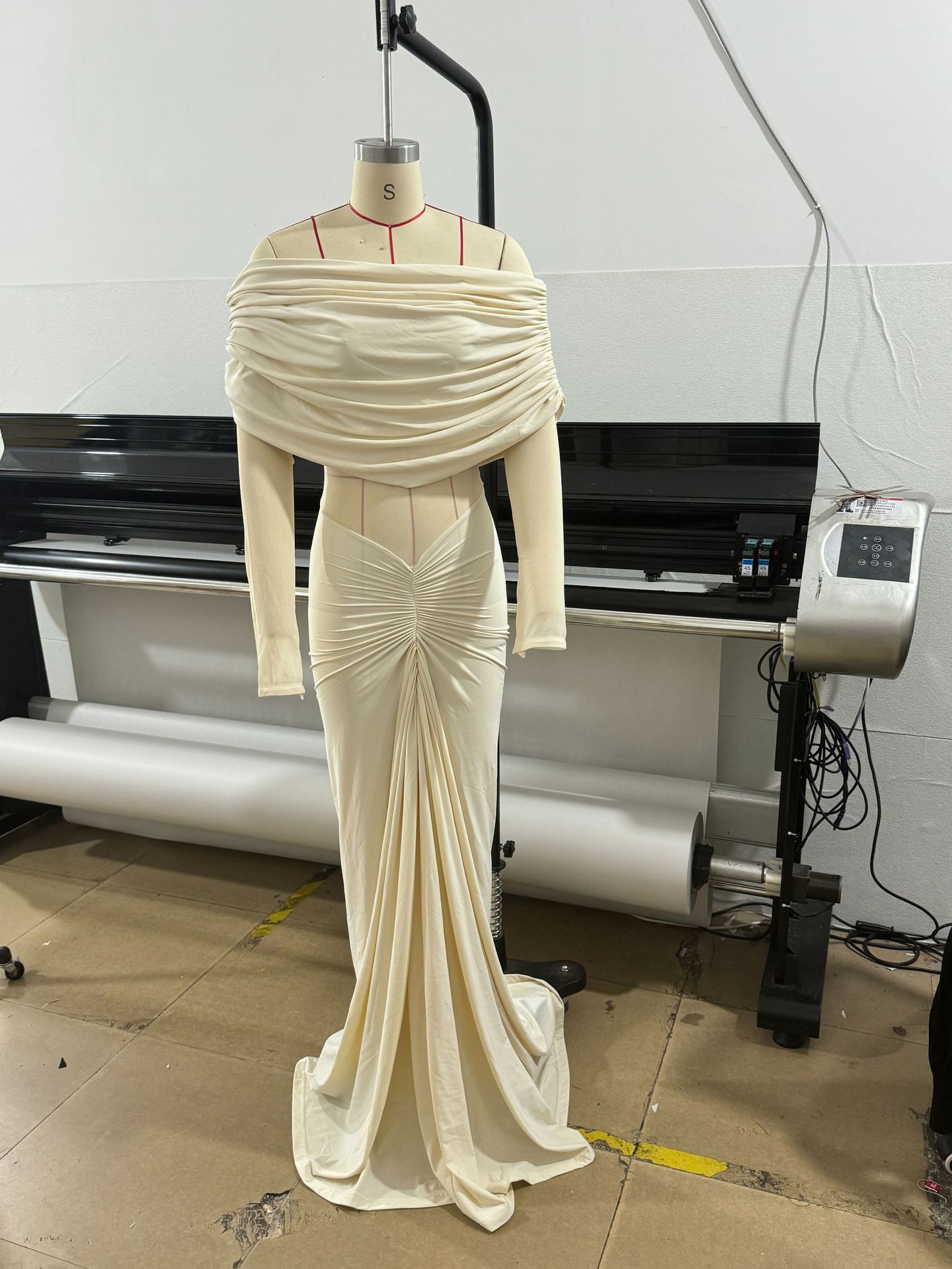 Beżowa Sukienka Wieczorowa Dam – Women'S Formal Wear For Wedding Guest recenzja i cena